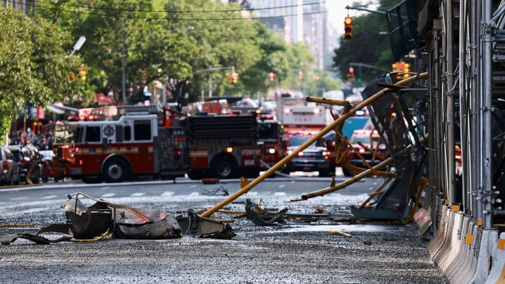 Crane partially collapses in midtown Manhattan