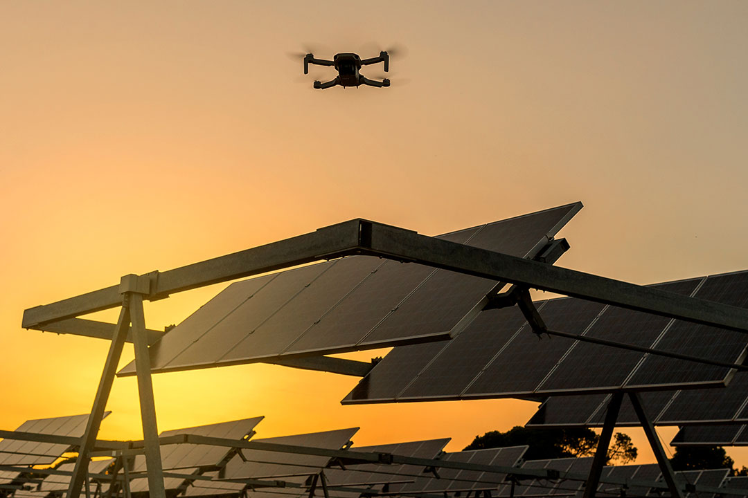 Solar Panel Drone Cleaning: The Future of Renewable Energy Maintenance