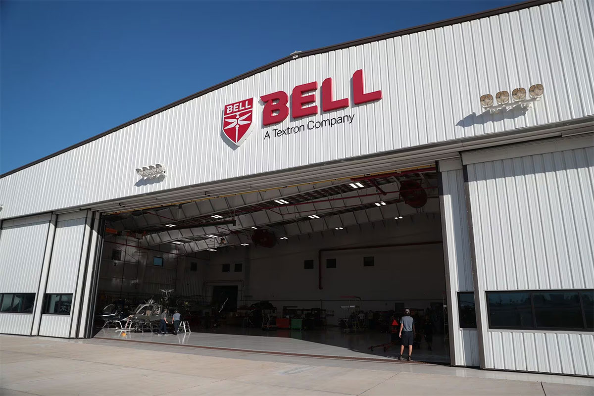 A Bell Helicopters service hangar. | Photo: bellflight.com