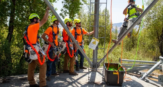 A Next Edge team working at a job site. | Photo: nextedgenetworks.com