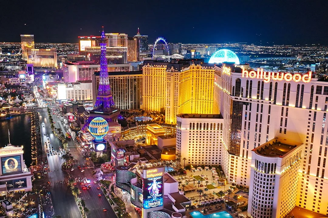 Installing 16,000 Pound Air Handling Units Above the Las Vegas Strip
