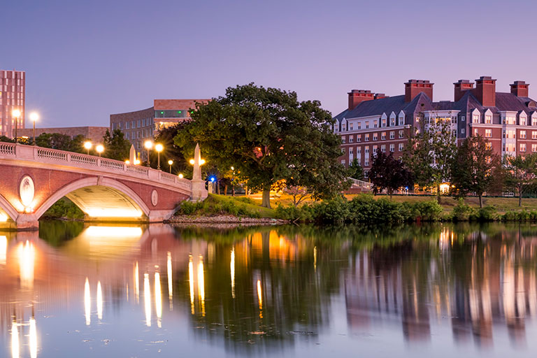 UNIVERSITIES & INSTITUTIONAL CAMPUSES